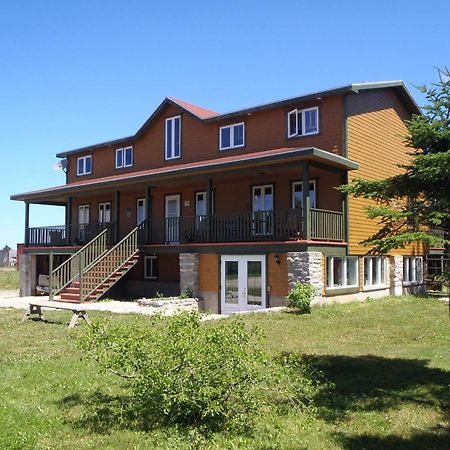 Gite La Maison Chez J.P. Bed And Breakfast Havre Aux Maisons Bagian luar foto